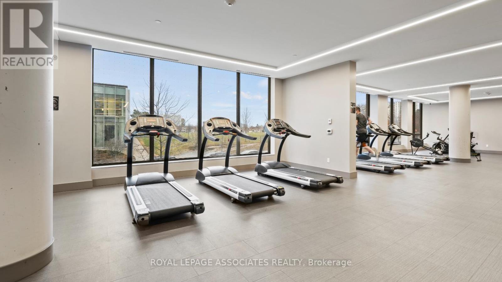 718 - 36 Forest Manor Road, Toronto, Ontario  M2J 0H3 - Photo 16 - C12202017