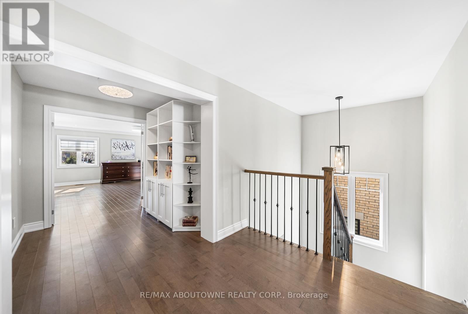 114 Waterview Common, Oakville, Ontario  L6L 0E7 - Photo 18 - W12033543