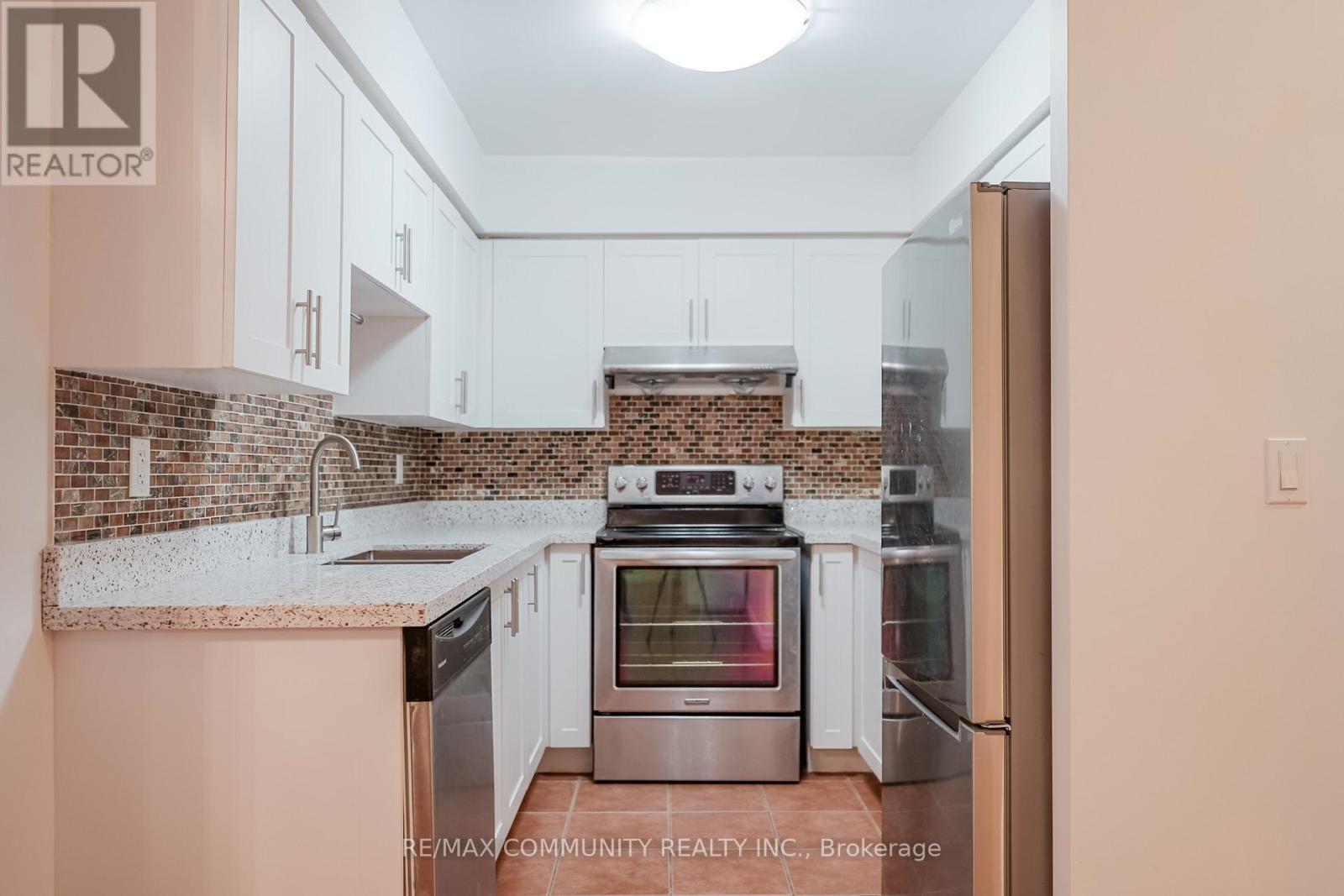 701 - 3650 Kingston Road, Toronto, Ontario  M1M 3X9 - Photo 10 - E12201995