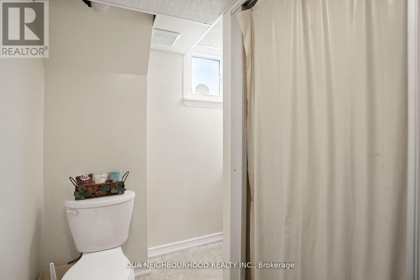 303 Byron Street N, Whitby, Ontario  L1N 4N4 - Photo 34 - E12202141