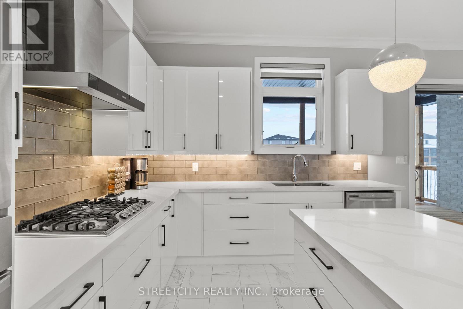 Photo 14 of 47 for 1337 Medway Park Drive