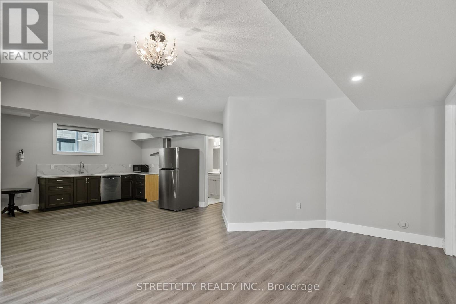 Photo 40 of 47 for 1337 Medway Park Drive