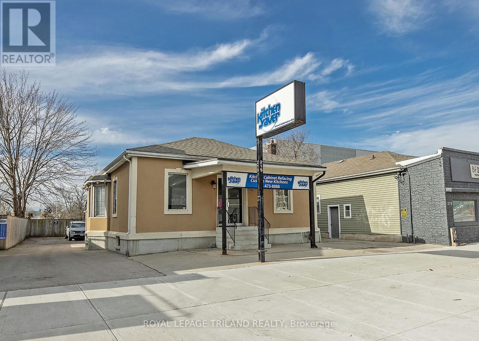 215 WELLINGTON STREET, London East, Ontario