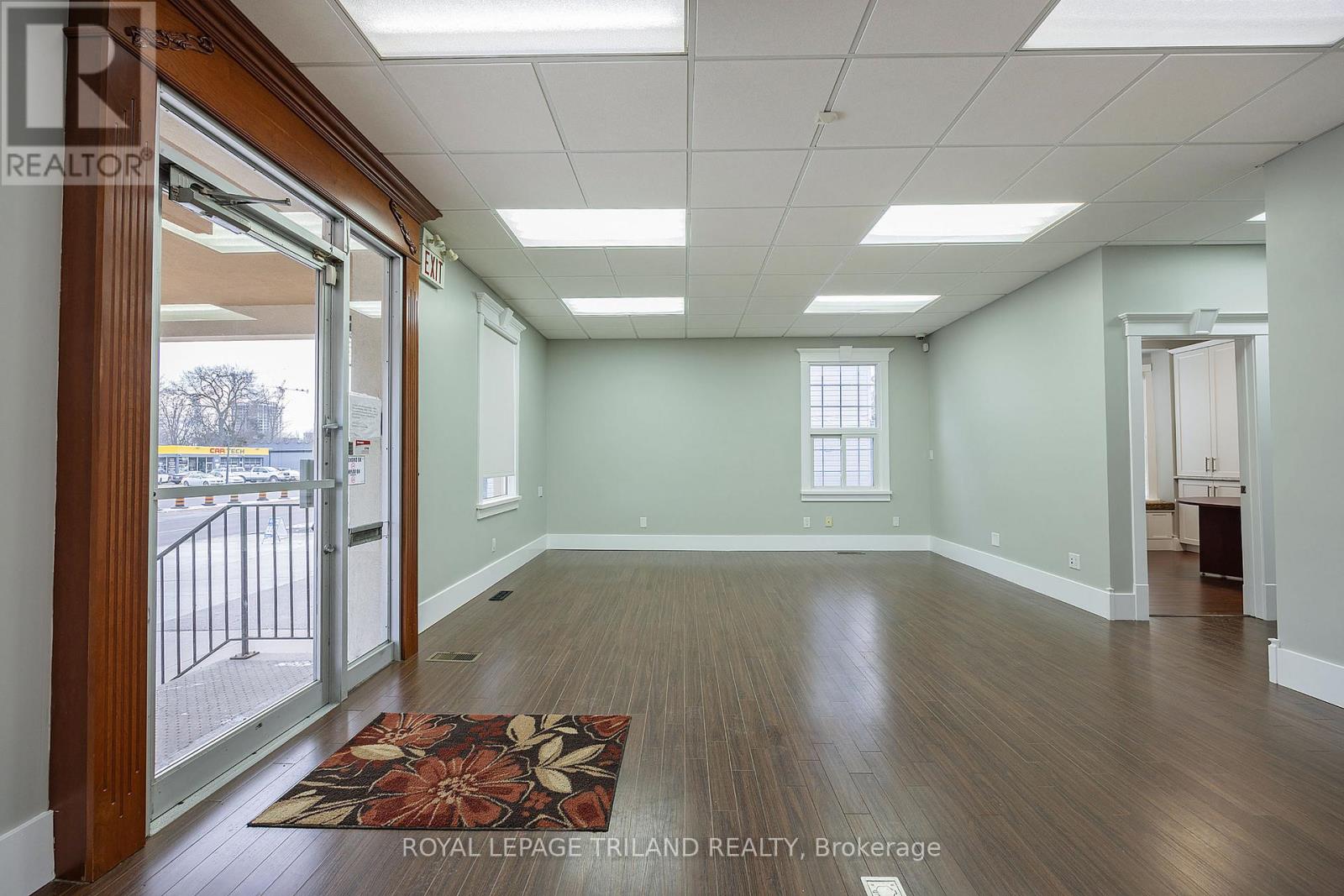 215 Wellington Street, London East, Ontario  N6B 2L2 - Photo 5 - X12202203