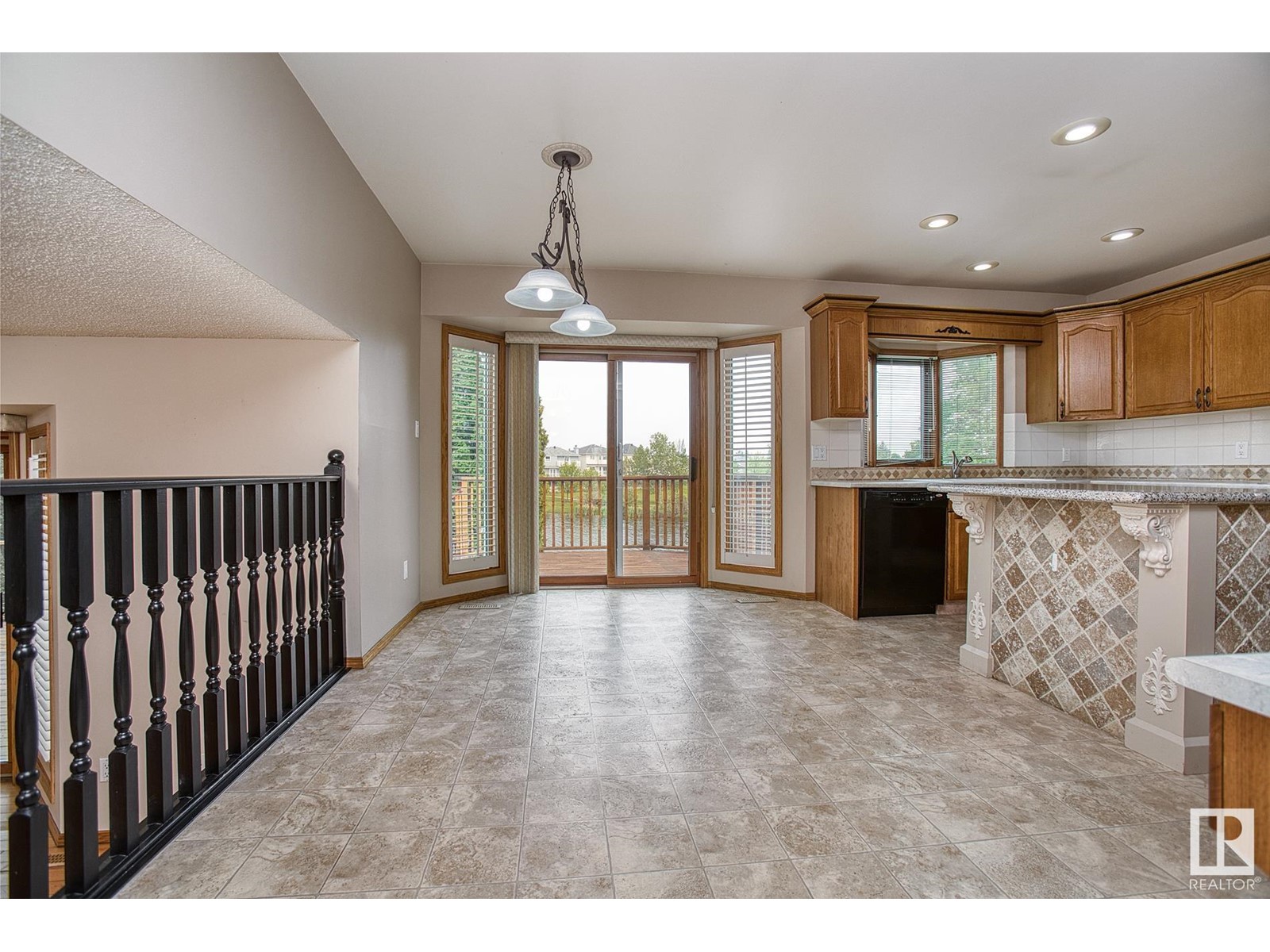 7603 157 Av Nw, Edmonton, Alberta  T5Z 2S2 - Photo 15 - E4440836