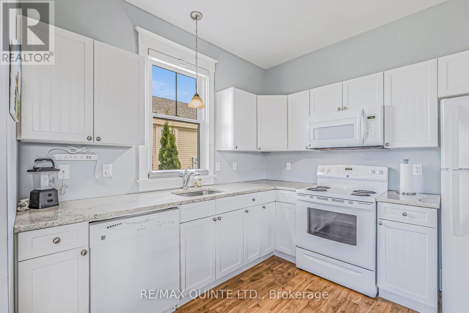 16 Butternut Lane, Prince Edward County, Ontario  K0K 1P0 - Photo 10 - X12202153