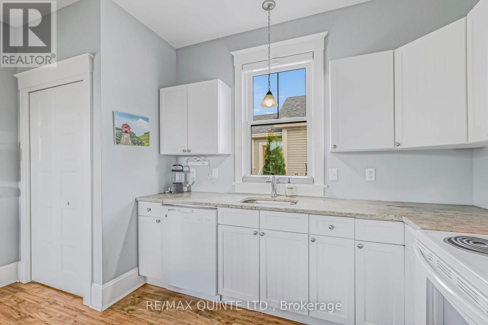 16 Butternut Lane, Prince Edward County, Ontario  K0K 1P0 - Photo 11 - X12202153