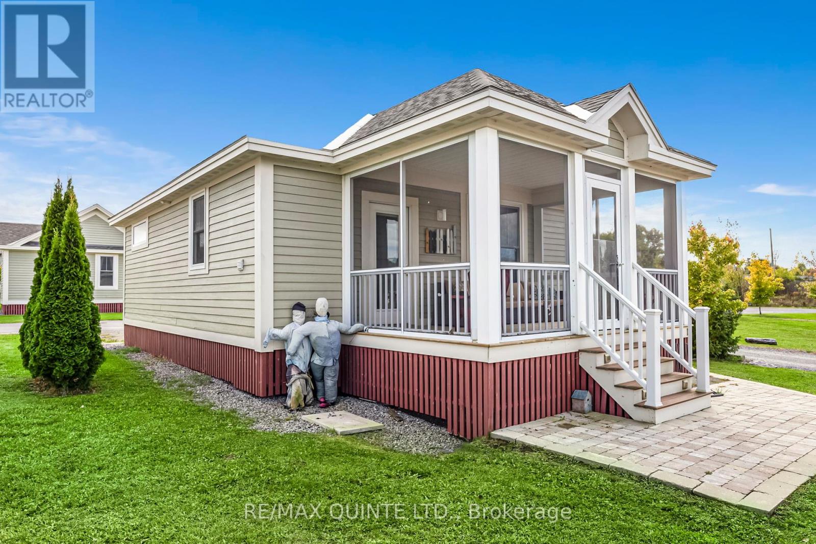 16 Butternut Lane, Prince Edward County, Ontario  K0K 1P0 - Photo 3 - X12202153