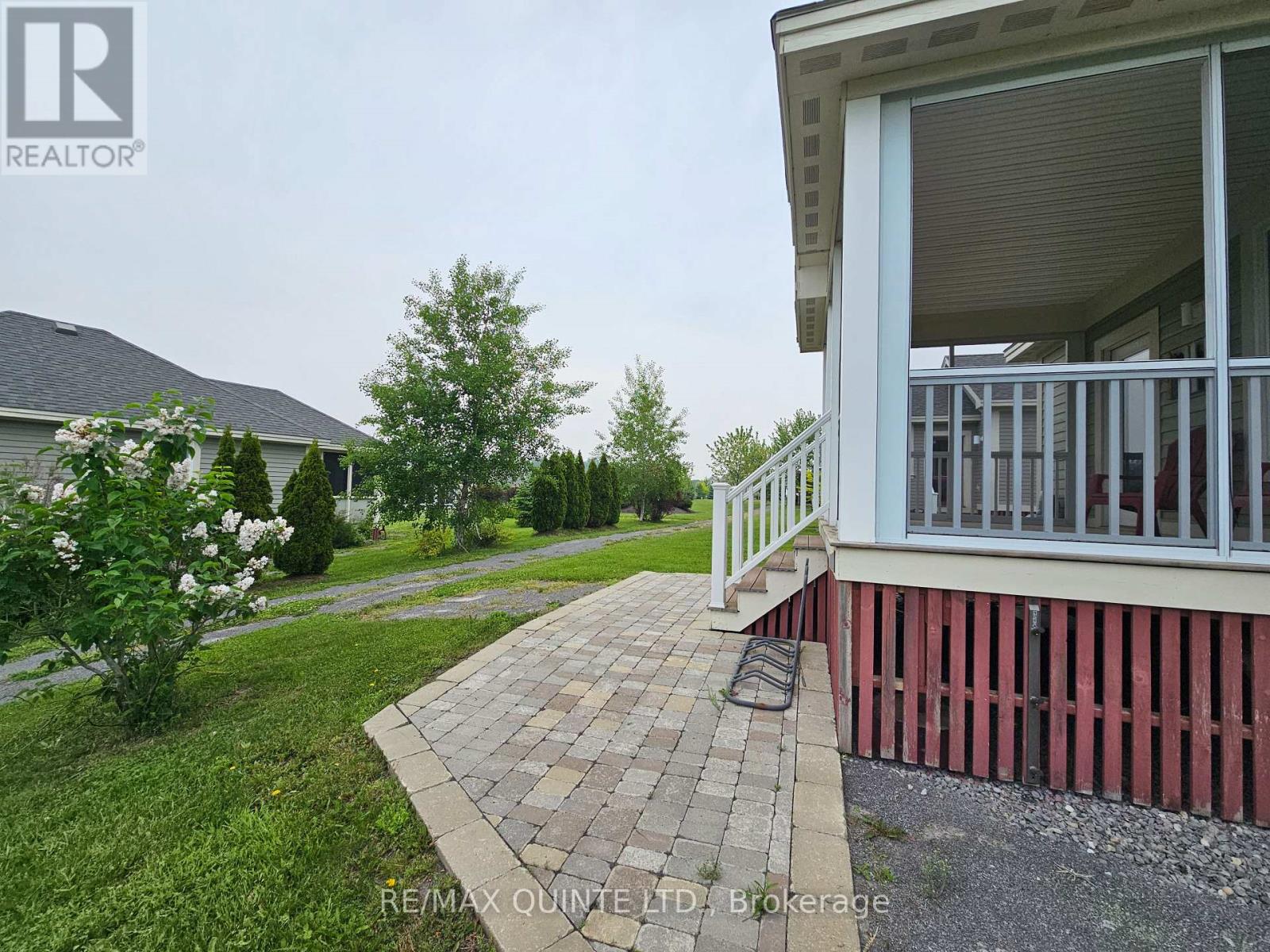 16 Butternut Lane, Prince Edward County, Ontario  K0K 1P0 - Photo 4 - X12202153