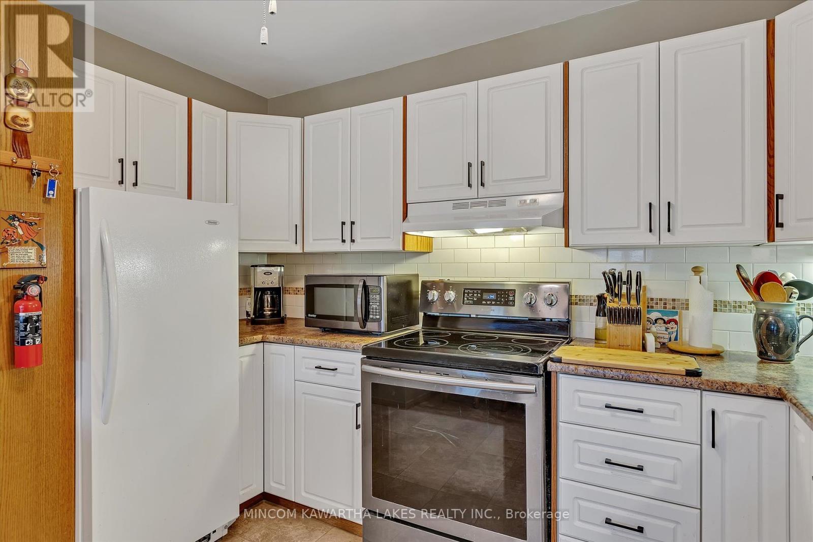 303 - 2185 Walker Avenue, Peterborough East, Ontario  K9L 1T6 - Photo 18 - X12202184