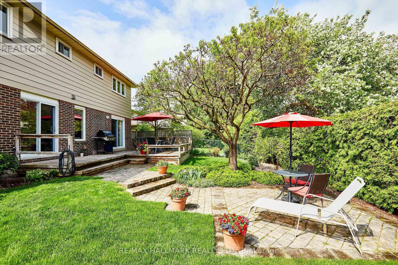 11 Innis Crescent, Richmond Hill (Mill Pond), Ontario  L4C 5K3 - Photo 11 - N12201959