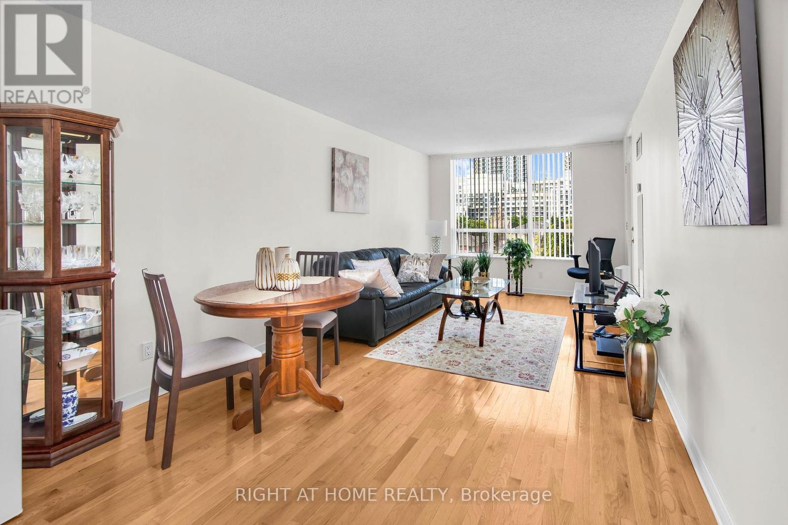 404 - 19 NORTHERN HEIGHTS DRIVE, Richmond Hill, Ontario