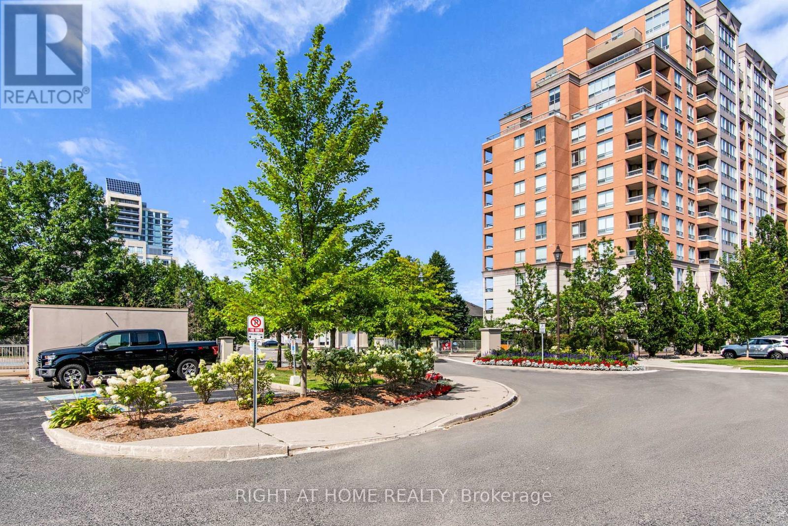 404 - 19 Northern Heights Drive, Richmond Hill, Ontario  L4B 4M4 - Photo 12 - N12202002