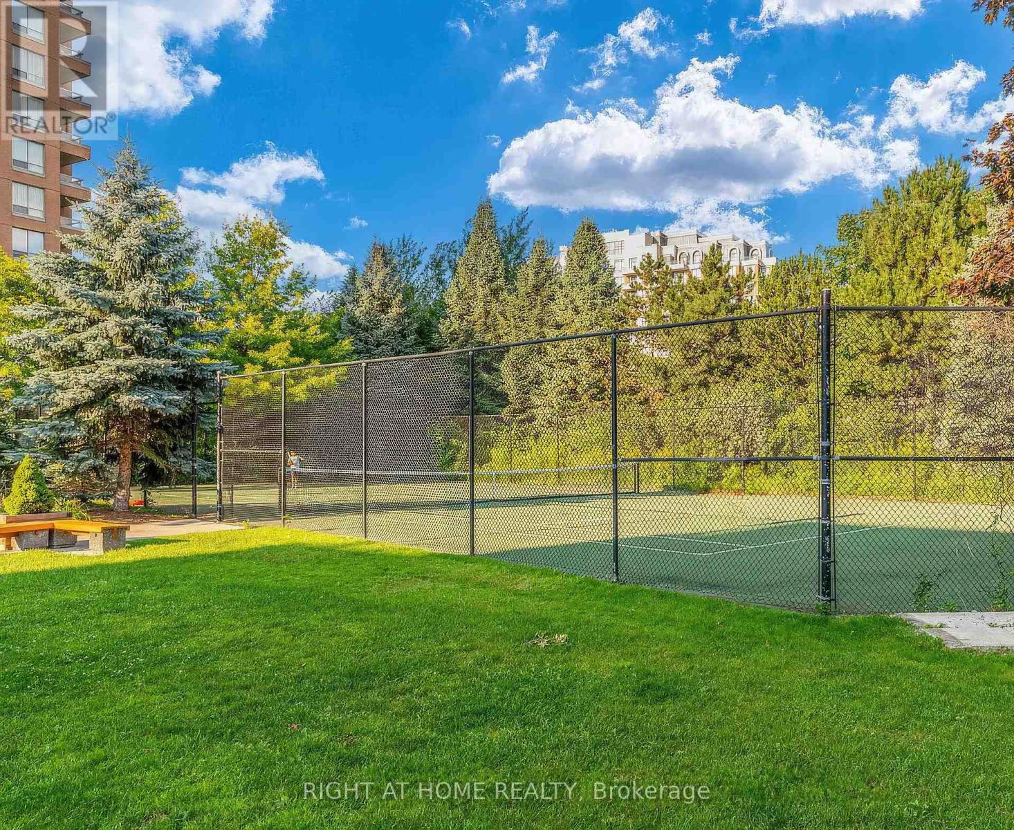 404 - 19 Northern Heights Drive, Richmond Hill, Ontario  L4B 4M4 - Photo 14 - N12202002