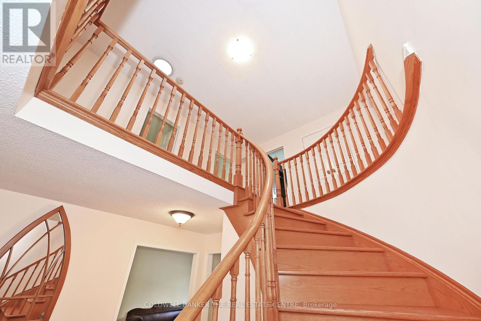 738 Leslie Valley Drive, Newmarket, Ontario  L3Y 7J3 - Photo 10 - N12202051