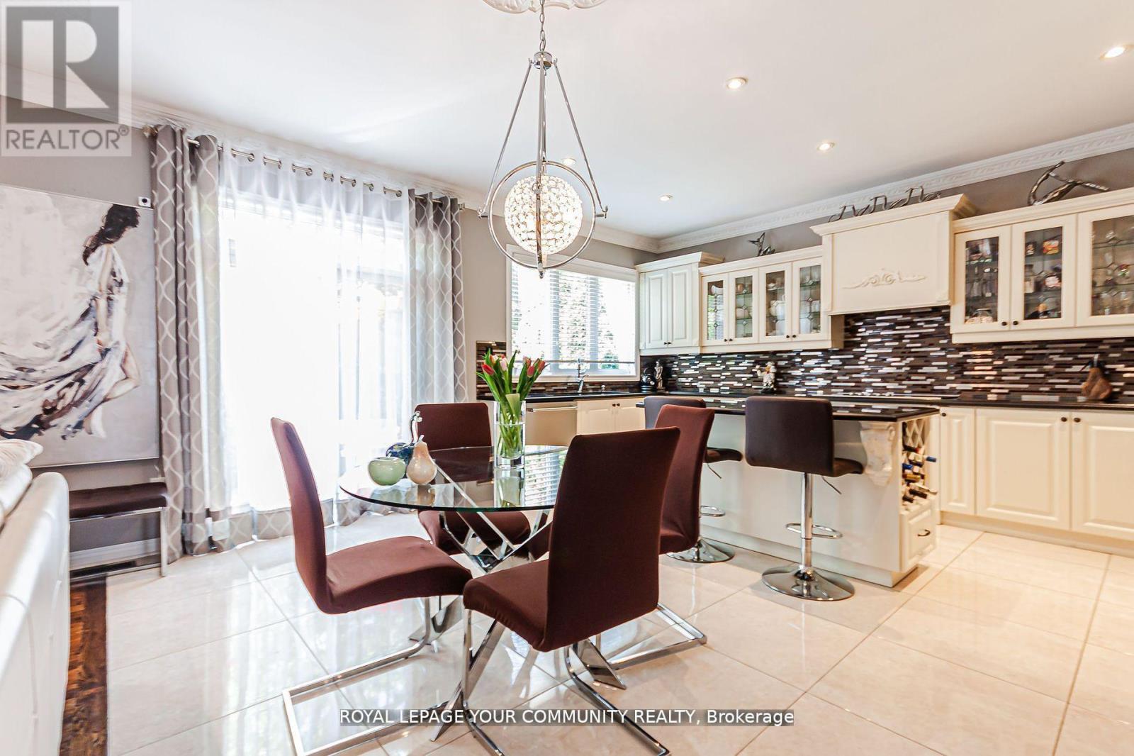 60 Pantano Drive, Vaughan, Ontario  L4J 0B2 - Photo 12 - N12202081