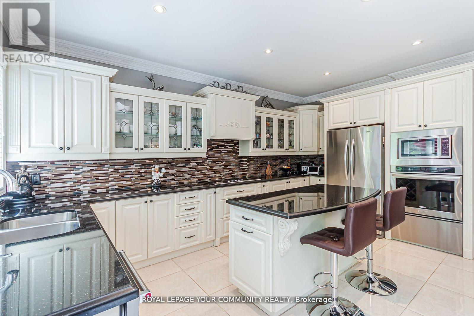 60 Pantano Drive, Vaughan, Ontario  L4J 0B2 - Photo 13 - N12202081