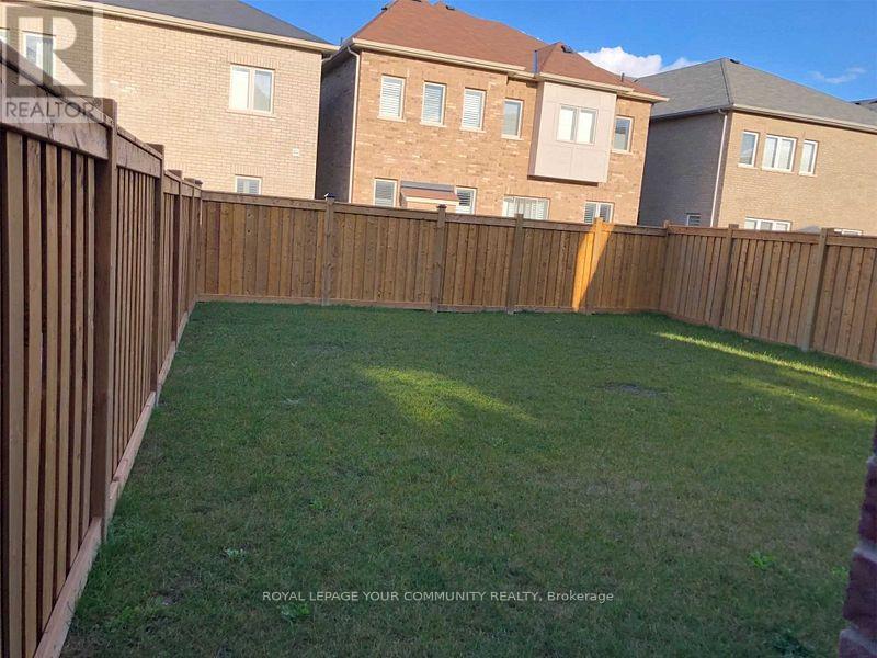 27 John Moore Road, East Gwillimbury, Ontario  L9N 0P4 - Photo 12 - N12202120