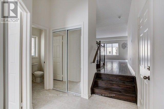 27 John Moore Road, East Gwillimbury, Ontario  L9N 0P4 - Photo 3 - N12202120