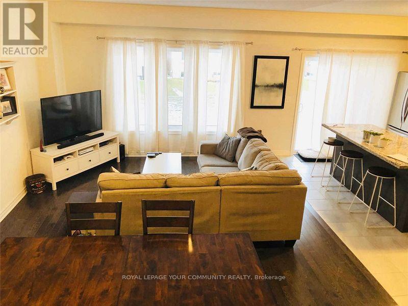 27 John Moore Road, East Gwillimbury, Ontario  L9N 0P4 - Photo 4 - N12202120
