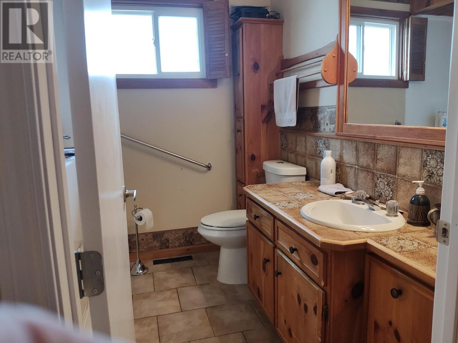 79 Ray Blvd, Thunder Bay, Ontario  P7B 4C3 - Photo 12 - TB251272