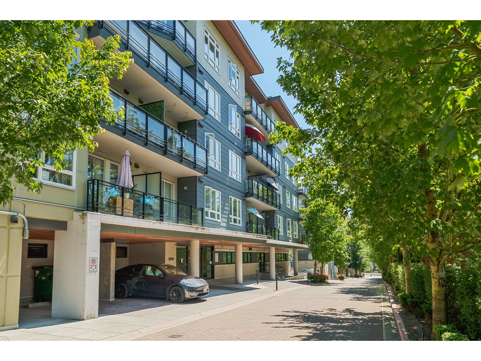 410 13919 FRASER HIGHWAY, surrey, British Columbia