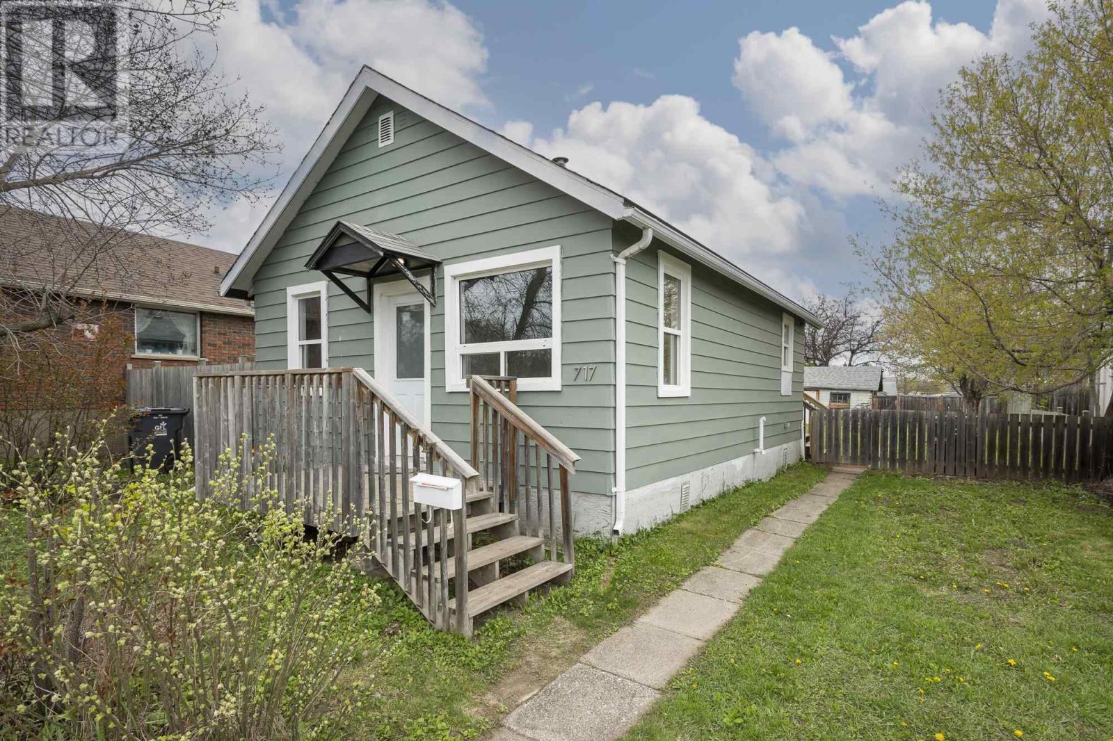 717 Northern AVE, Thunder Bay, Ontario