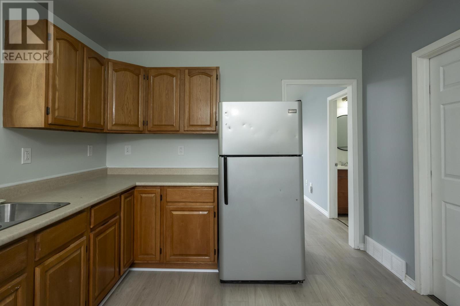 717 Northern Ave, Thunder Bay, Ontario  P7C 2W1 - Photo 8 - TB251359