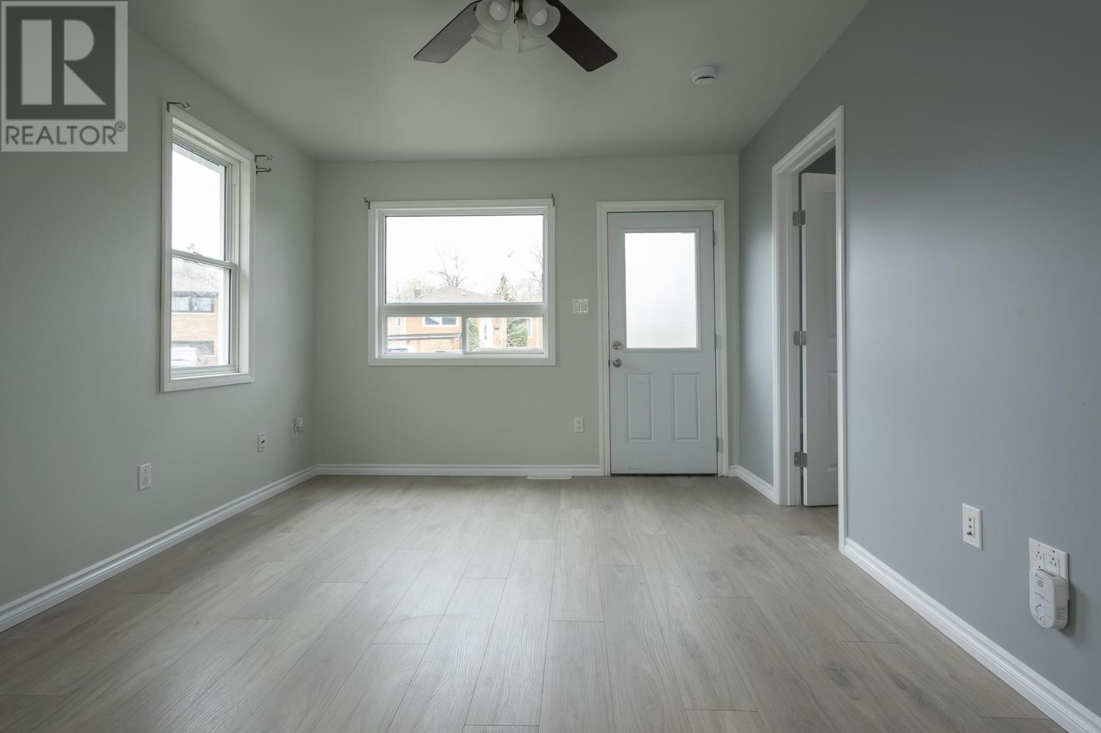 717 Northern Ave, Thunder Bay, Ontario  P7C 2W1 - Photo 5 - TB251359