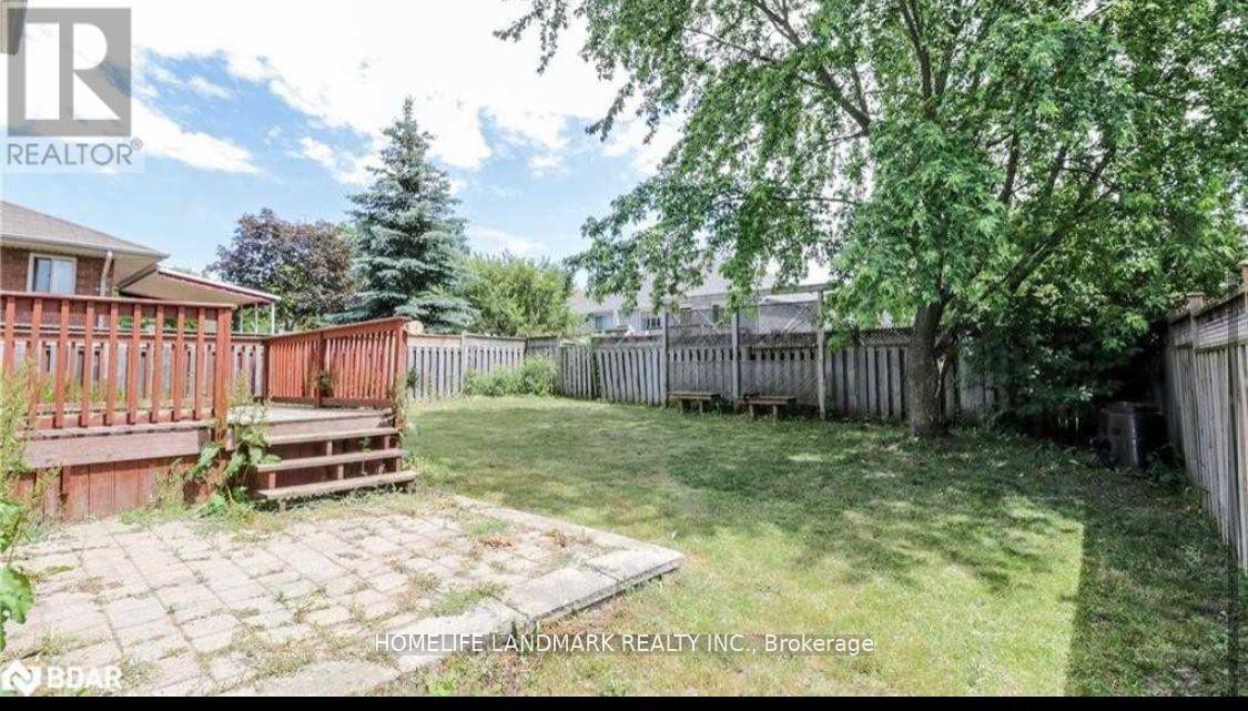 61 Summerset Drive, Barrie, Ontario  L4N 0B2 - Photo 12 - S12201985