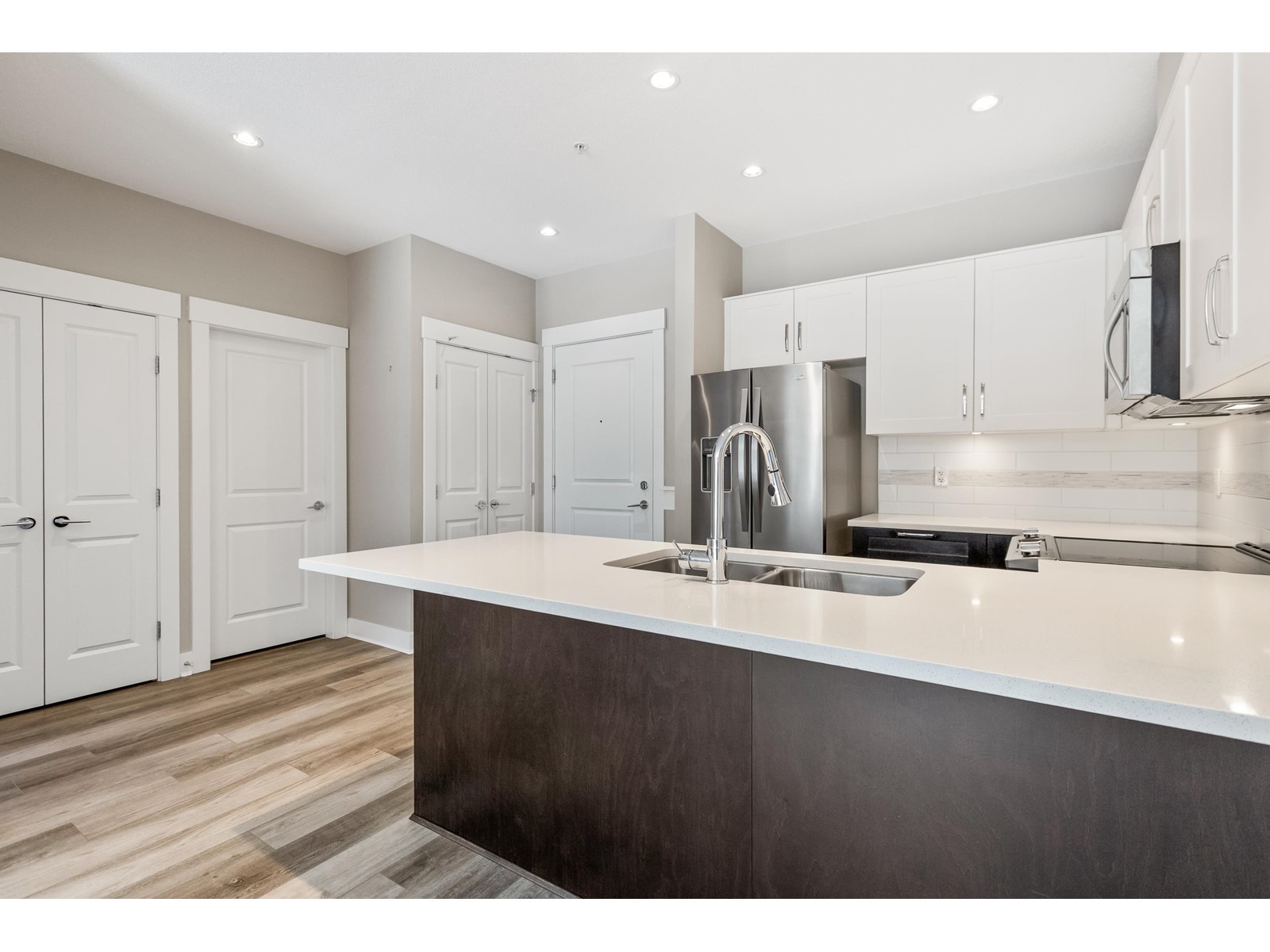 219 20728 Willoughby Town Centre Drive, Langley, British Columbia  V2Y 0P3 - Photo 8 - R3012100