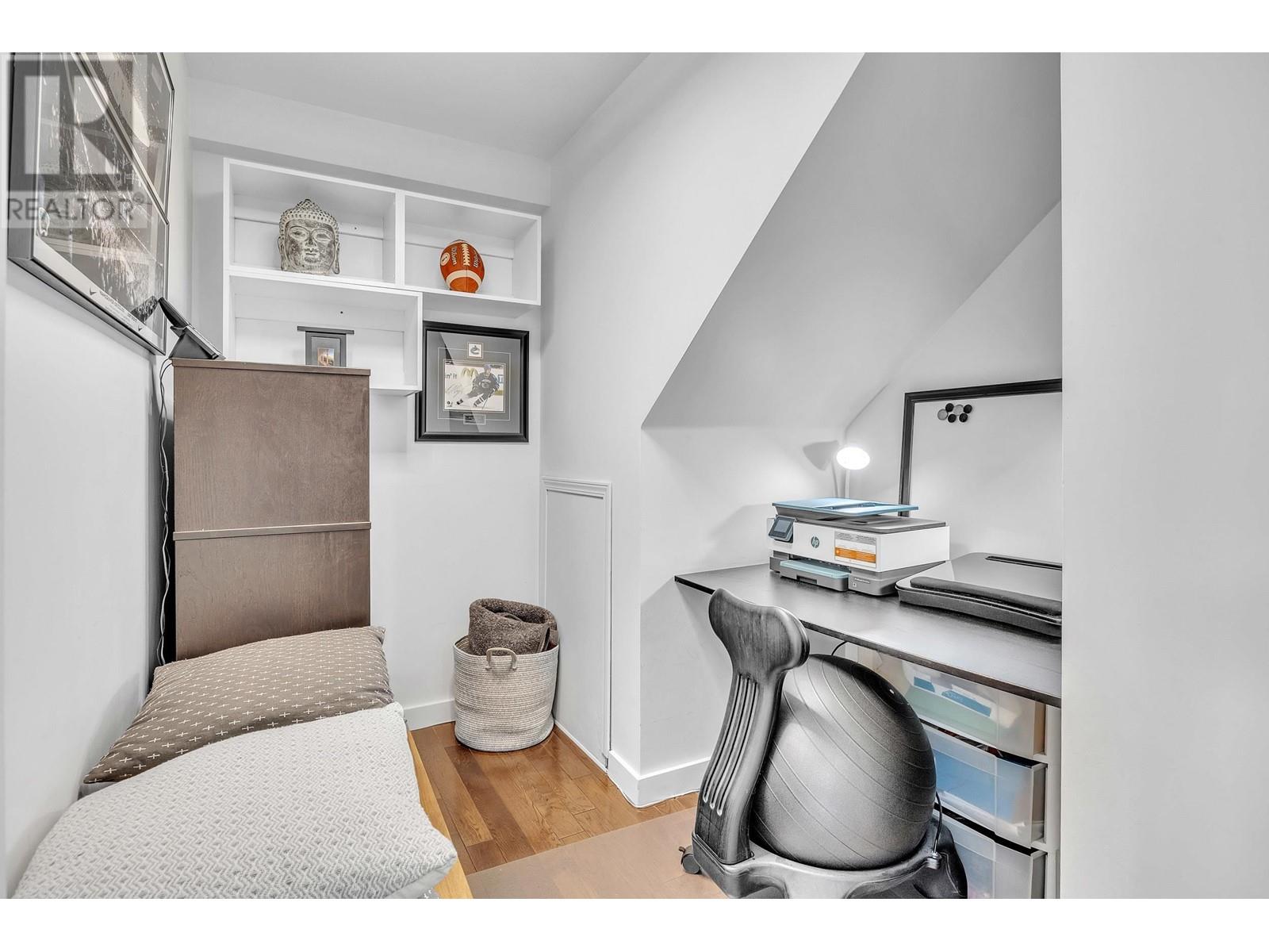 29 3036 W 4th Avenue, Vancouver, British Columbia  V6K 1R4 - Photo 14 - R3012231
