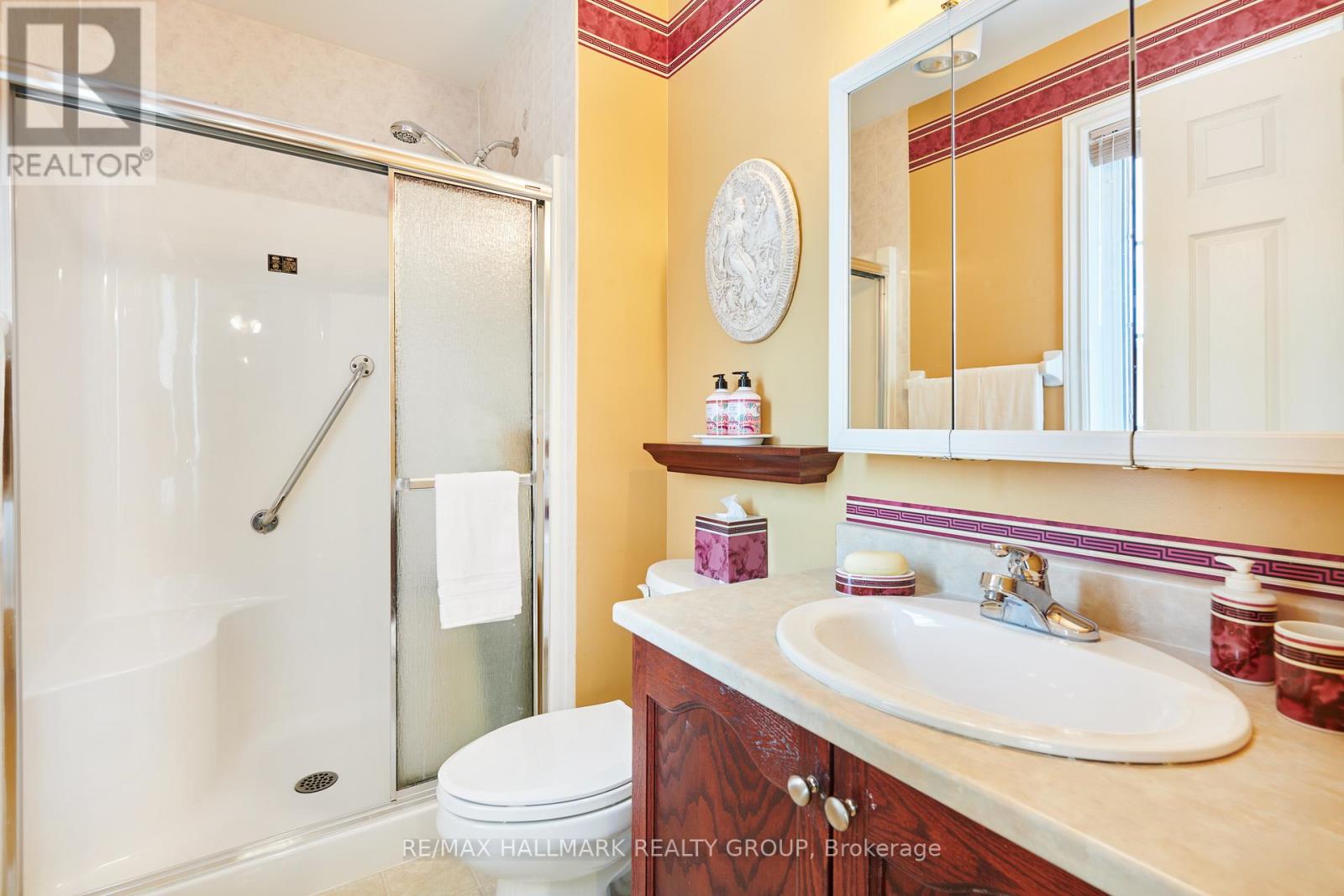 56 Roseanne Lane, Ottawa, Ontario  K1B 1C2 - Photo 20 - X12201512