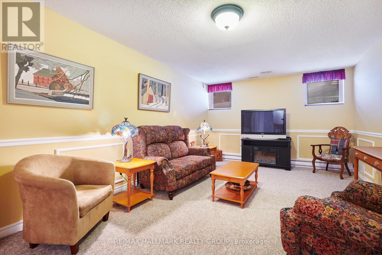 56 Roseanne Lane, Ottawa, Ontario  K1B 1C2 - Photo 24 - X12201512