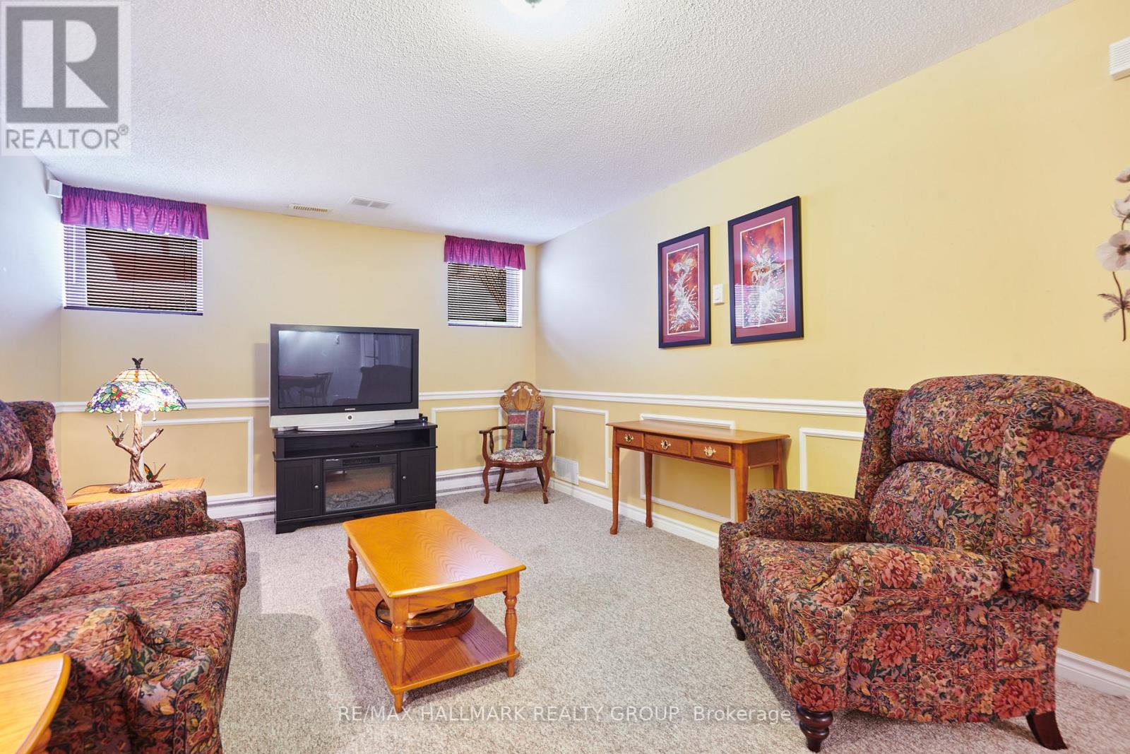 56 Roseanne Lane, Ottawa, Ontario  K1B 1C2 - Photo 25 - X12201512