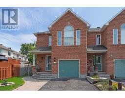 56 ROSEANNE LANE, Ottawa, Ontario