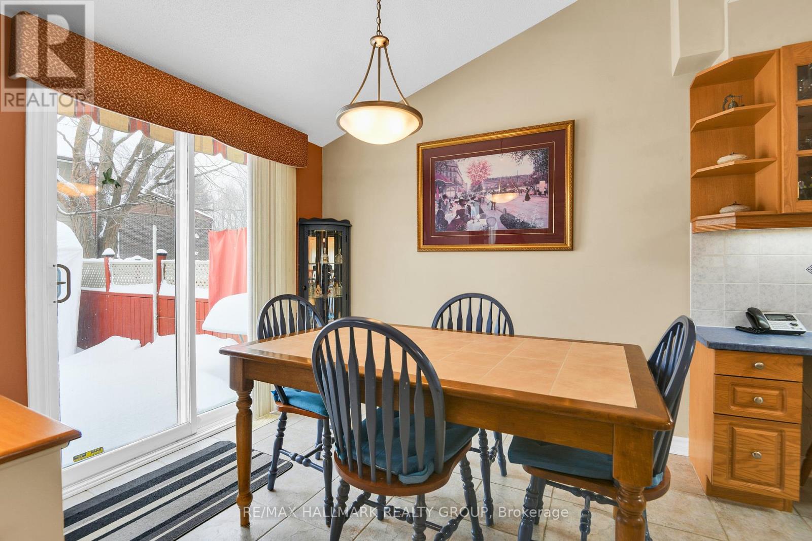 56 Roseanne Lane, Ottawa, Ontario  K1B 1C2 - Photo 17 - X12201512
