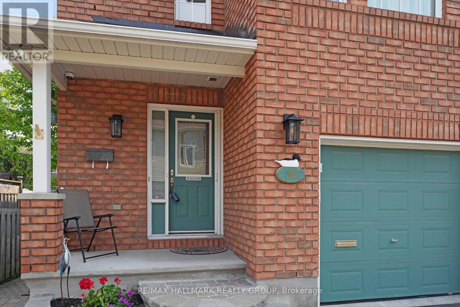 56 Roseanne Lane, Ottawa, Ontario  K1B 1C2 - Photo 2 - X12201512