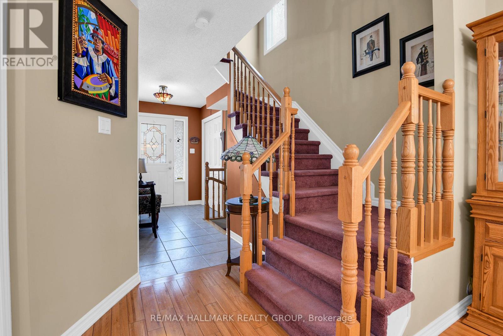 56 Roseanne Lane, Ottawa, Ontario  K1B 1C2 - Photo 5 - X12201512