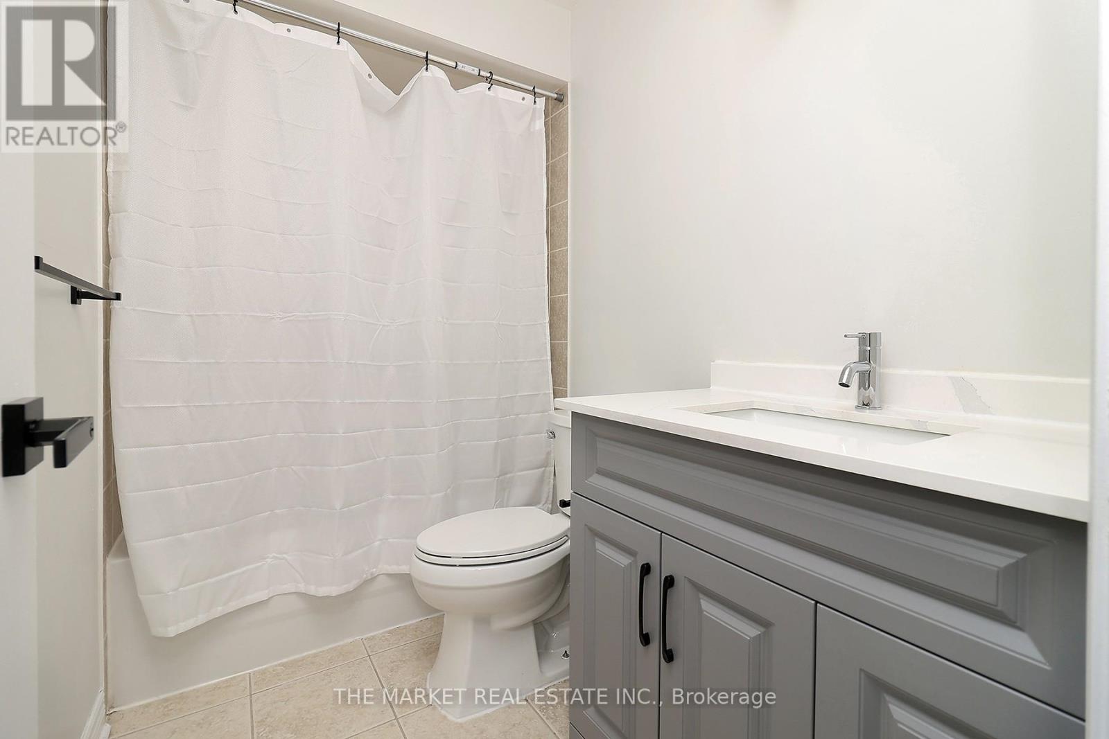 52 Pefferlaw Circle, Brampton, Ontario  L6Y 0K1 - Photo 19 - W12201902