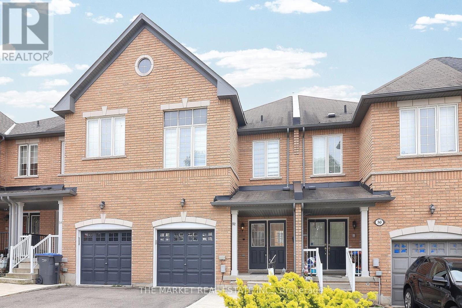 52 Pefferlaw Circle, Brampton, Ontario  L6Y 0K1 - Photo 2 - W12201902