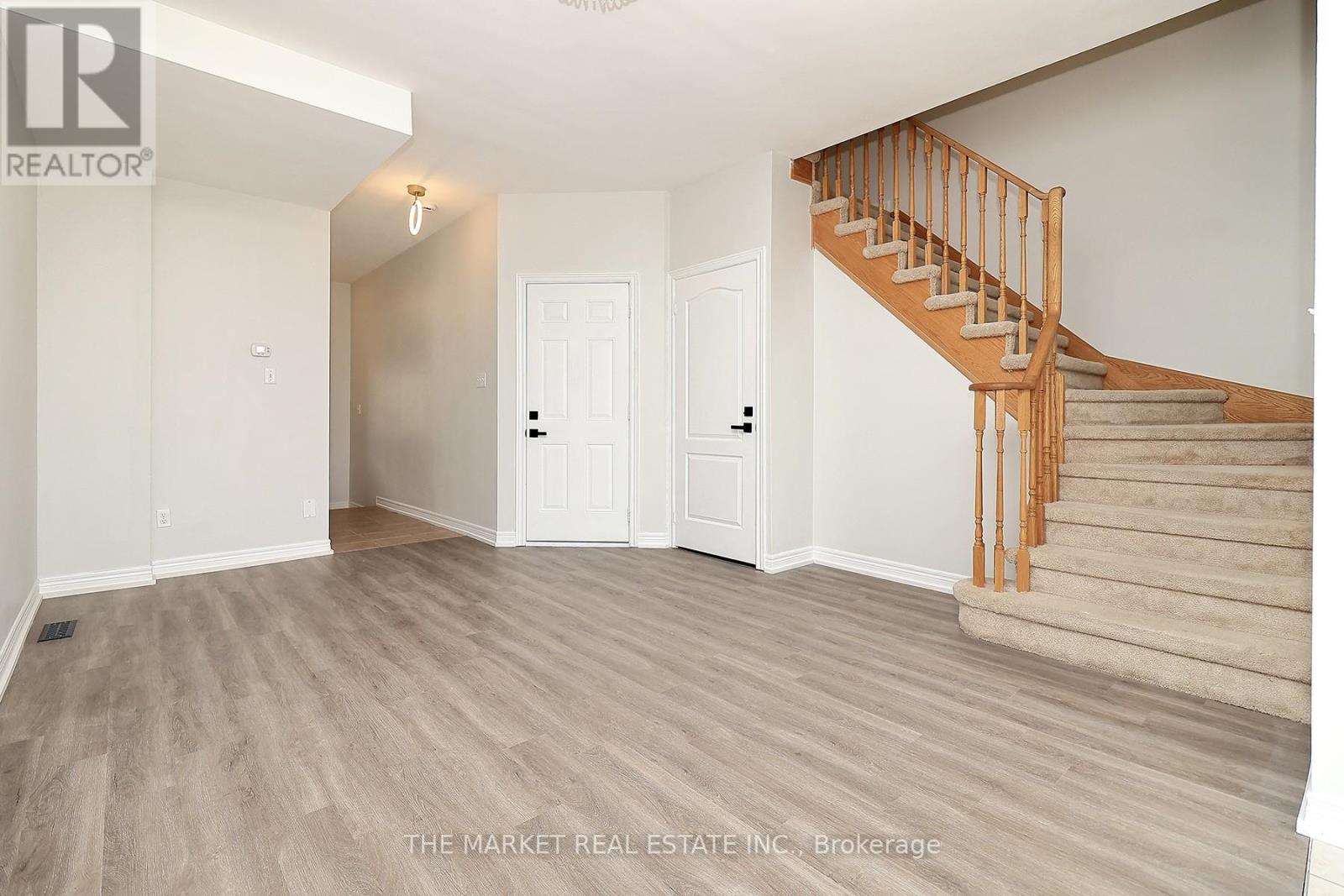 52 Pefferlaw Circle, Brampton, Ontario  L6Y 0K1 - Photo 7 - W12201902