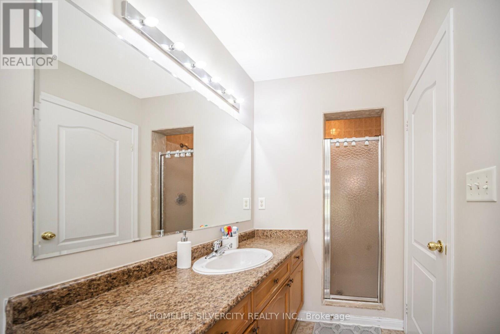 119 Herdwick Street, Brampton (Gore Industrial North), Ontario  L6S 0A5 - Photo 35 - W12201903
