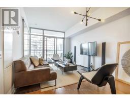 501 - 105 THE QUEENSWAY, Toronto, Ontario