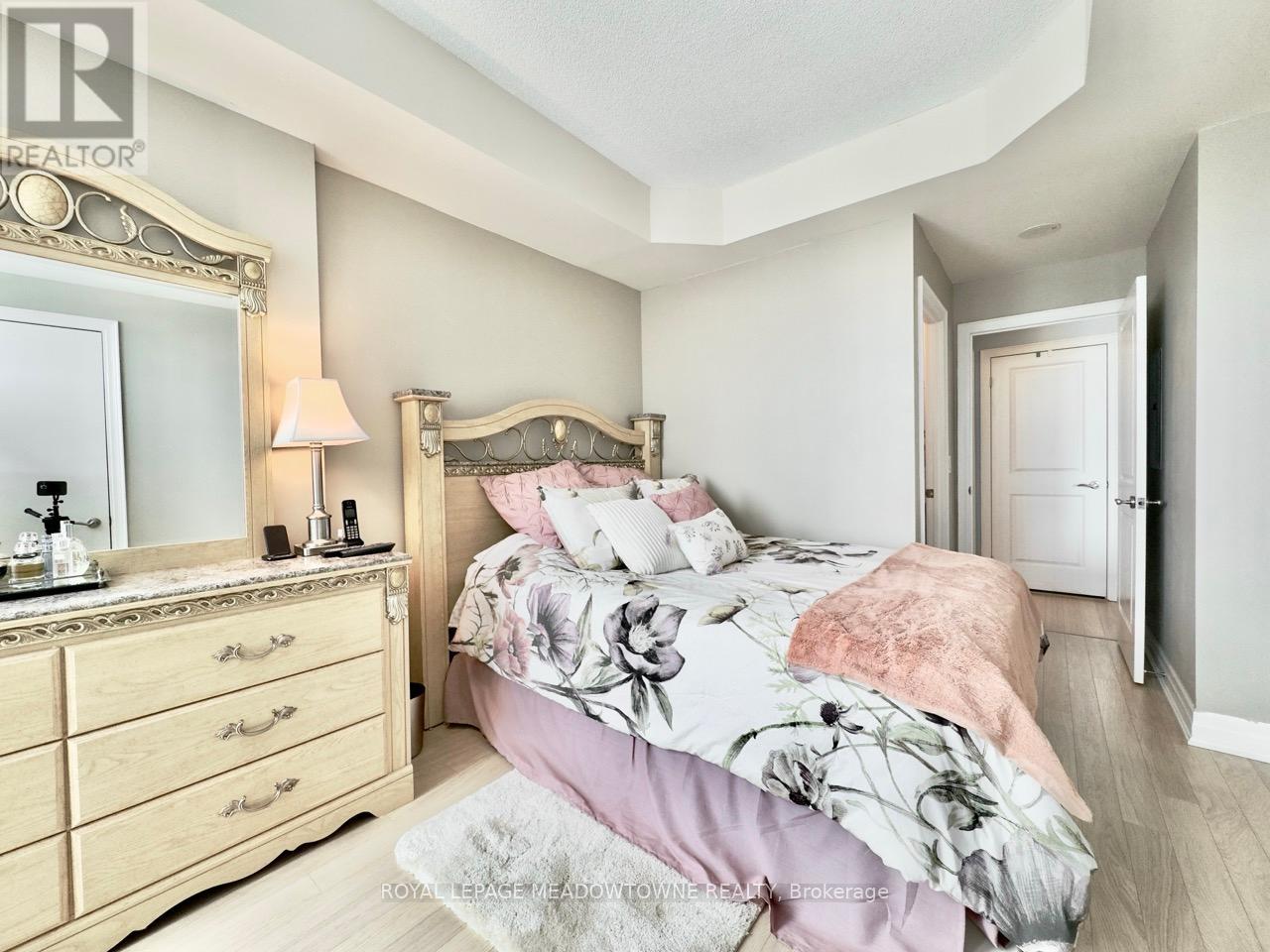 403 - 100 John Street, Brampton, Ontario  L6W 0A8 - Photo 21 - W12201925