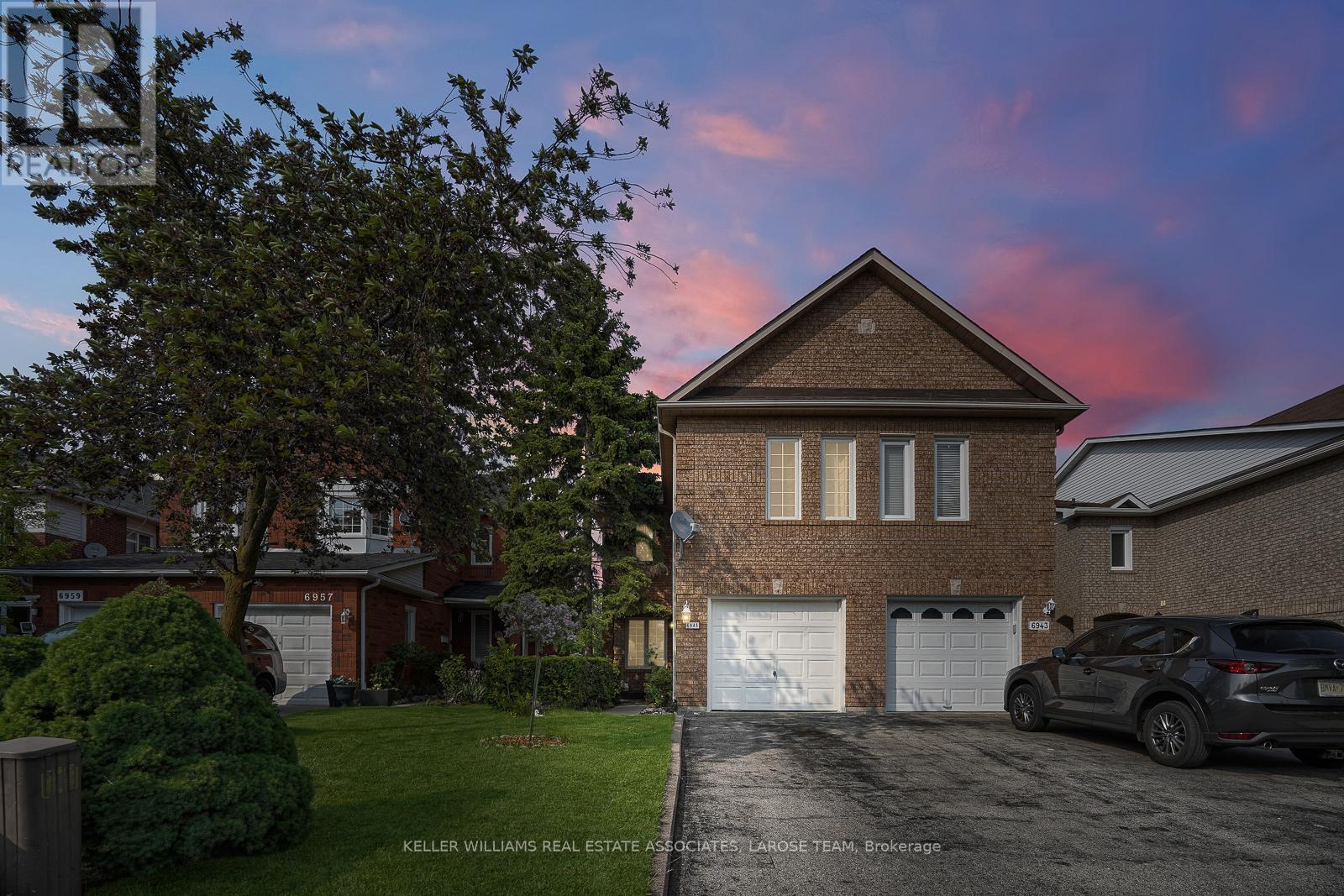 6945 Gracefield Drive, Mississauga, Ontario  L5N 6T9 - Photo 1 - W12201953