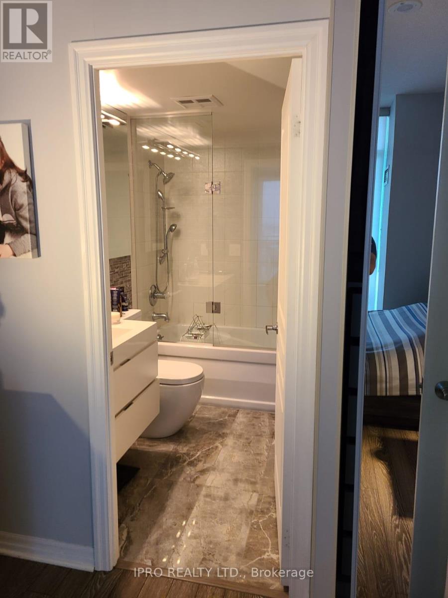 1706 - 3939 Duke Of York Boulevard, Mississauga, Ontario  L5B 4N2 - Photo 24 - W12201993