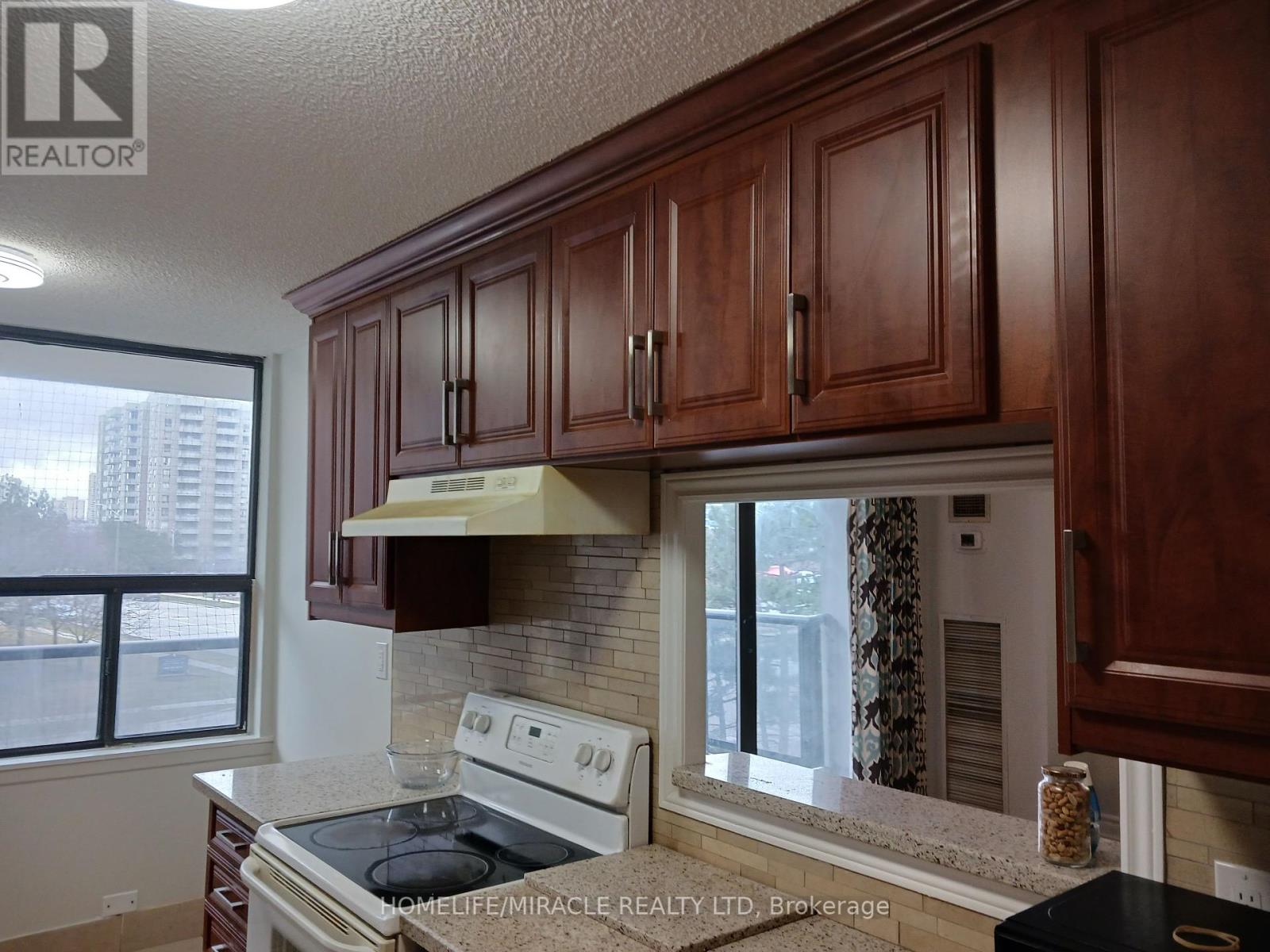410 - 17 Knightsbridge Road, Brampton (Queen Street Corridor), Ontario  L6T 3X9 - Photo 4 - W12202045