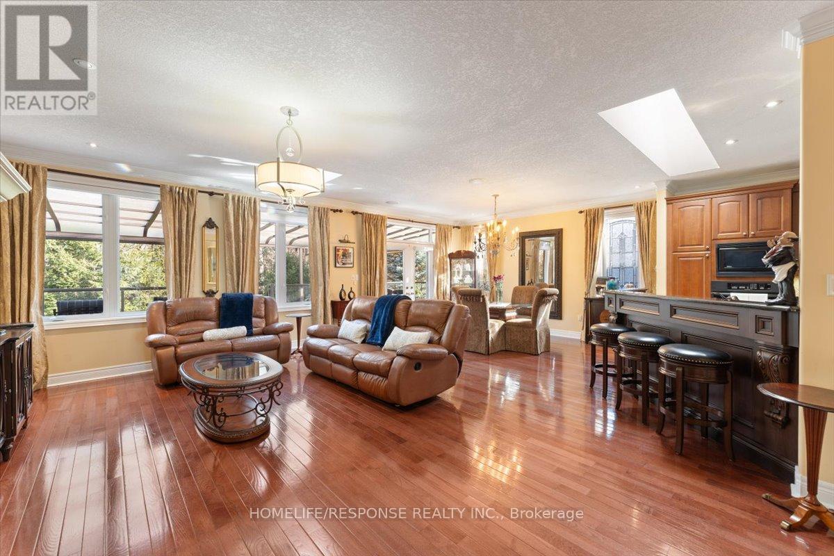 17 Mcnutt Street, Brampton (Bram West), Ontario  L6Y 5L3 - Photo 11 - W12202047