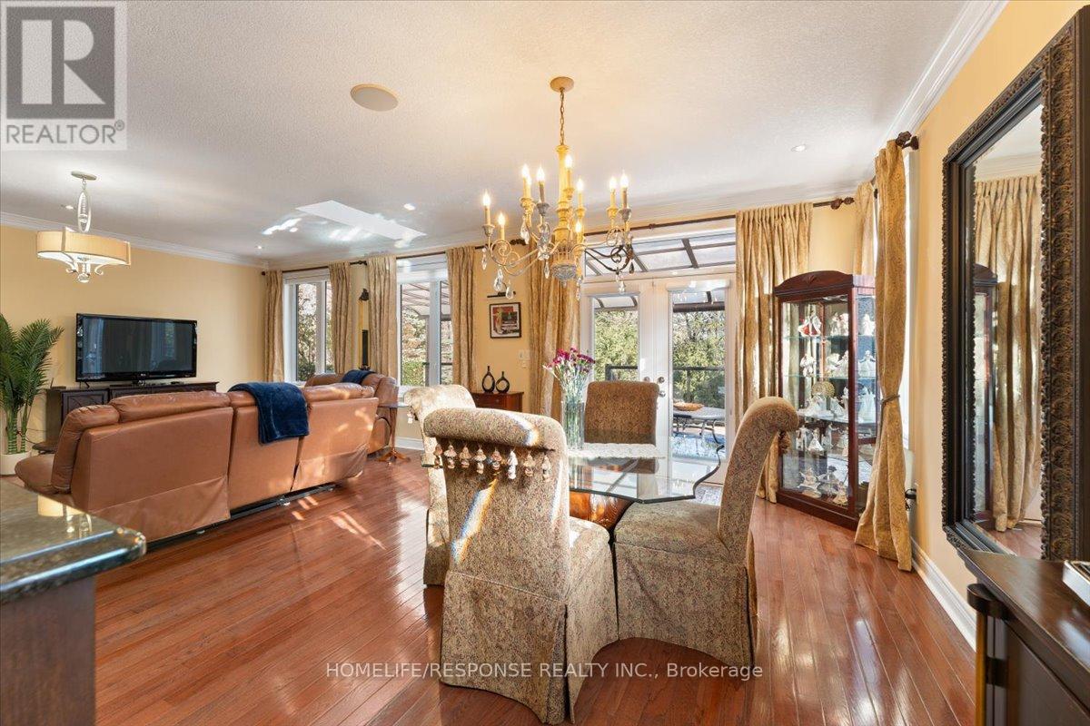 17 Mcnutt Street, Brampton, Ontario  L6Y 5L3 - Photo 9 - W12202047